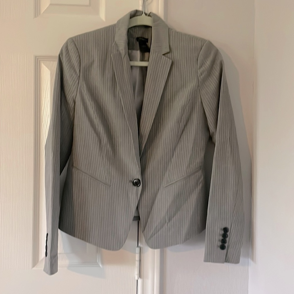 Beautiful gray light pinstripe Ann Taylor skirt suit set!
